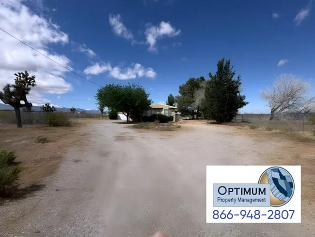 Building Photo - Fully Remodeled 3BD/2BA Home on Spacious Lot