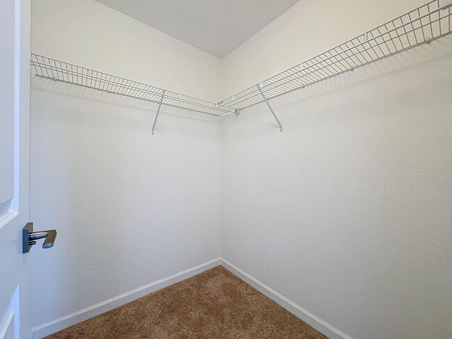 Building Photo - 4999 Haverhill Pointe Dr