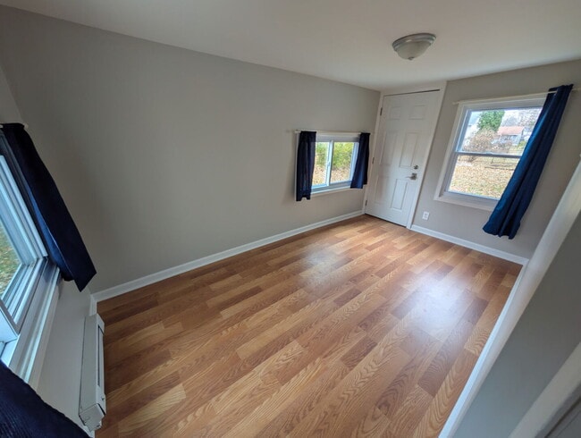 Building Photo - 216 N 9th St