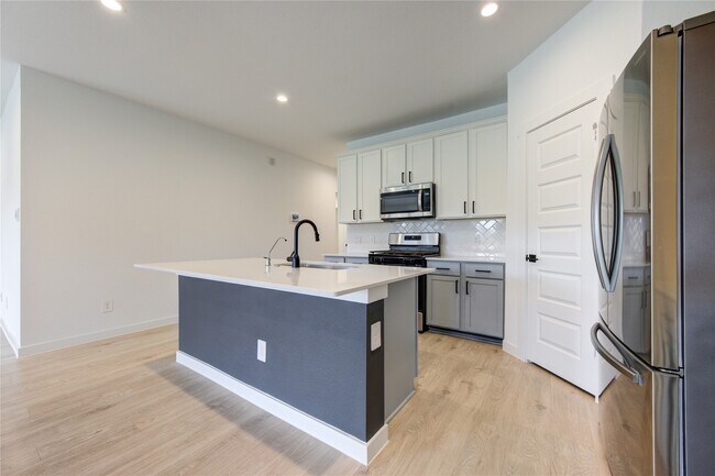 Building Photo - 29910 Ousel Falls Ln