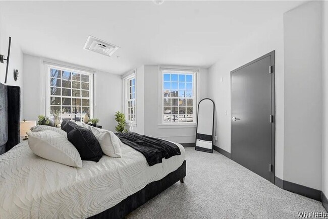 Building Photo - 40 North St