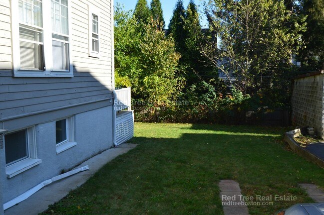 Building Photo - 24 Crosby Rd