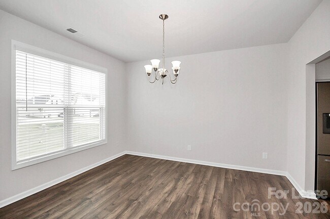 Building Photo - 4463 Dover Ct