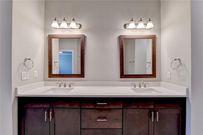 Building Photo - 336 Atley Pl