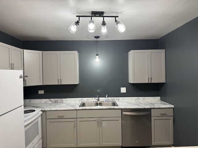 Building Photo - 1324 N Geneva Dr