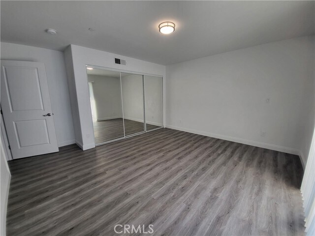 Building Photo - 14614 Vanowen St