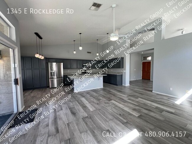 Building Photo - 1345 E Rockledge Rd