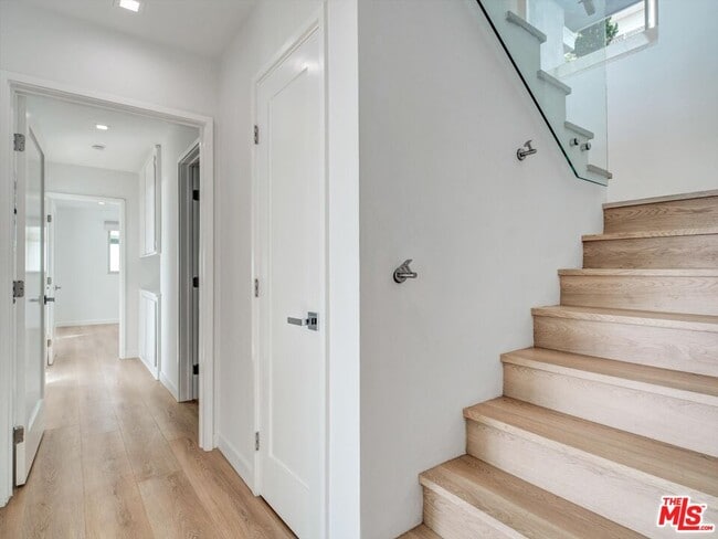 Building Photo - 18109 Coastline Dr