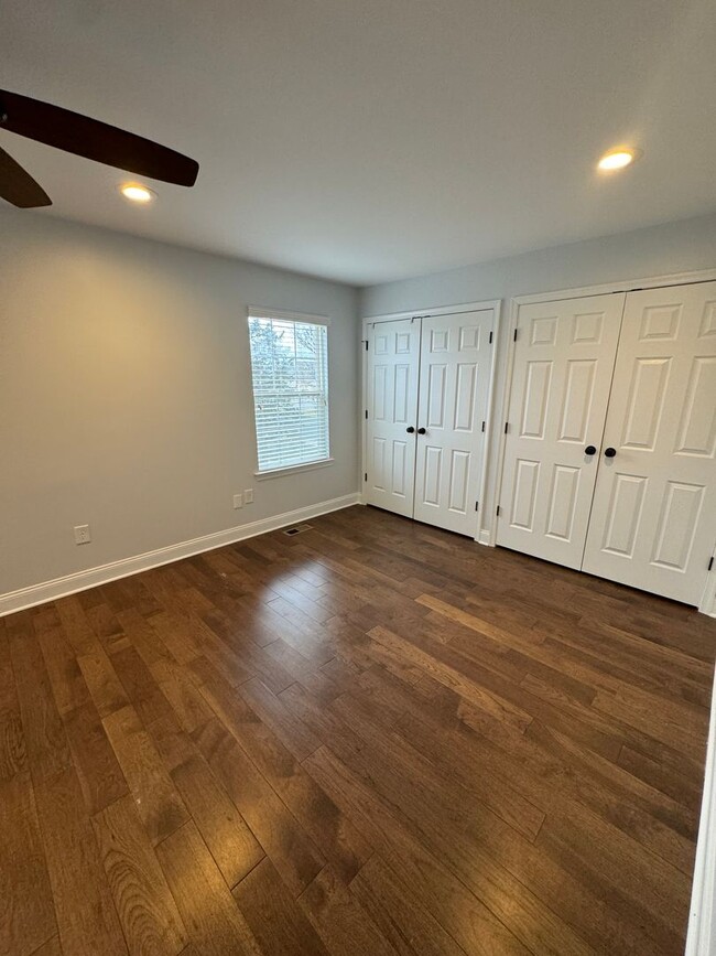 Building Photo - Remodeled THREE BEDROOM TWIN in PARKLAND SD