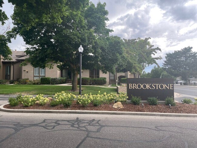Building Photo - Brookstone