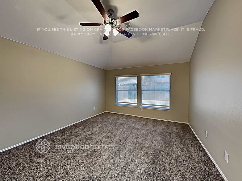 Building Photo - 501 Tumbleweed Dr