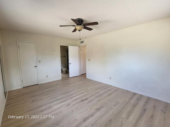 Building Photo - 969 Shadow Crest Cir