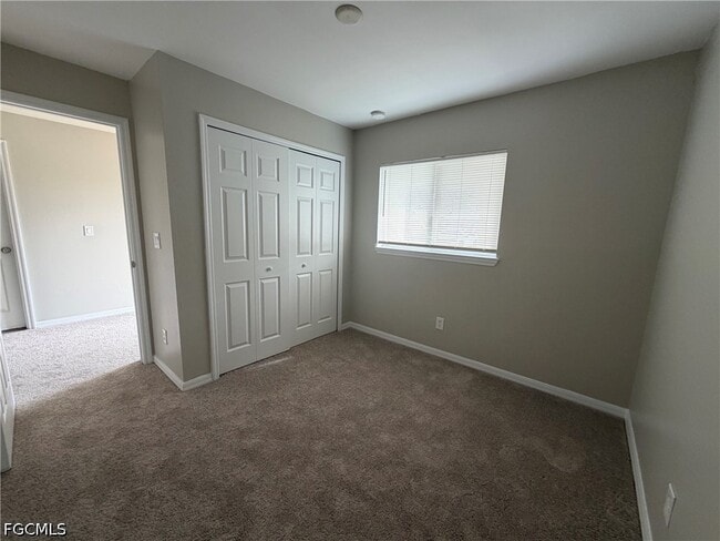 Building Photo - 704 Gilbert Ave S