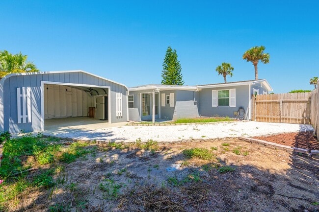 Building Photo - Updated Beachside Ormond Home