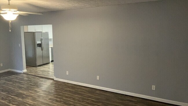 Building Photo - 325 Halifax Dr