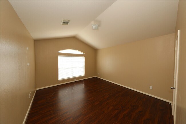 Building Photo - 2311 Diamond Springs Dr