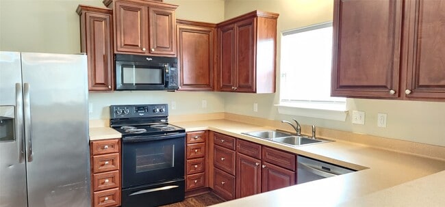 Building Photo - 20 Louisiana St