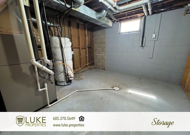 Building Photo - 5012 W 35th St