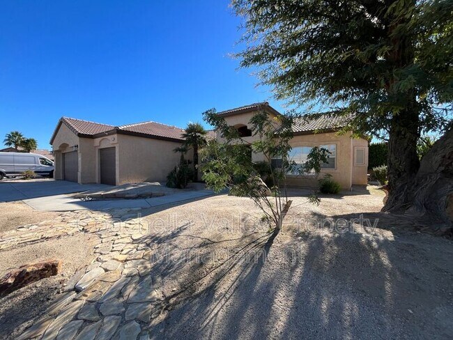 Building Photo - 79175 Latigo Cir