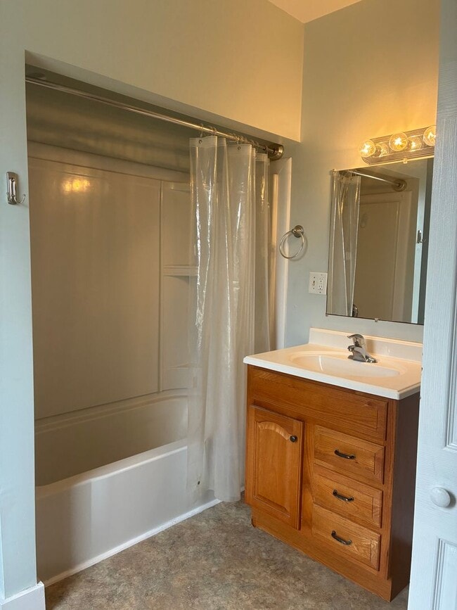 Building Photo - Single Family Home