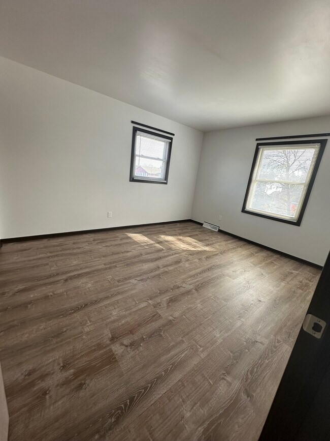 Bedroom 1 (other side) - 3202 W Alvina Ave