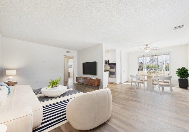 Building Photo - Riverside Drive Apartments