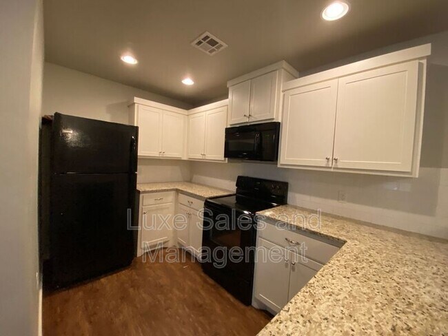 Building Photo - 1407 MacAlpine St