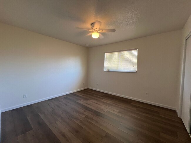 Building Photo - Cozy 2 Bed, 1 Bath – Great Location, Great...