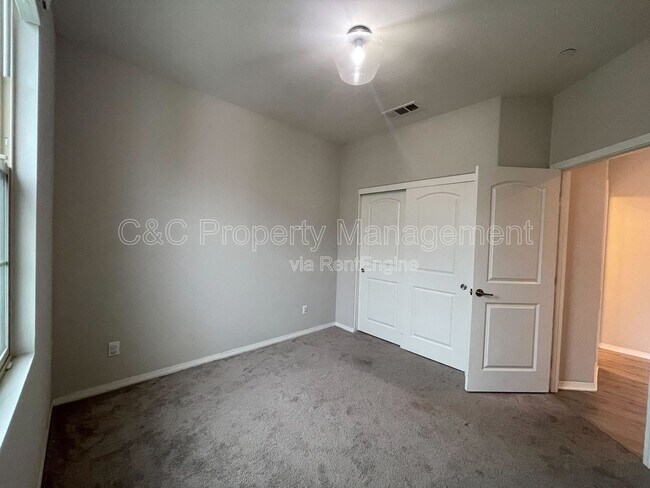 Building Photo - 4860 Ballast Ln