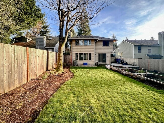 Building Photo - Charming 3 Bedroom Home in Klahanie | Issaquah Schools
