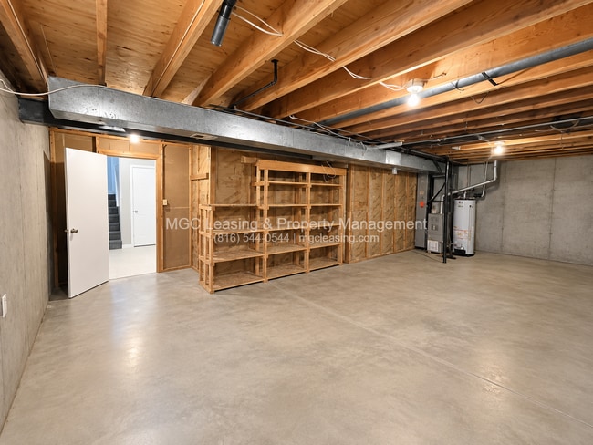 Building Photo - 713-715 SW 37th Street Ter