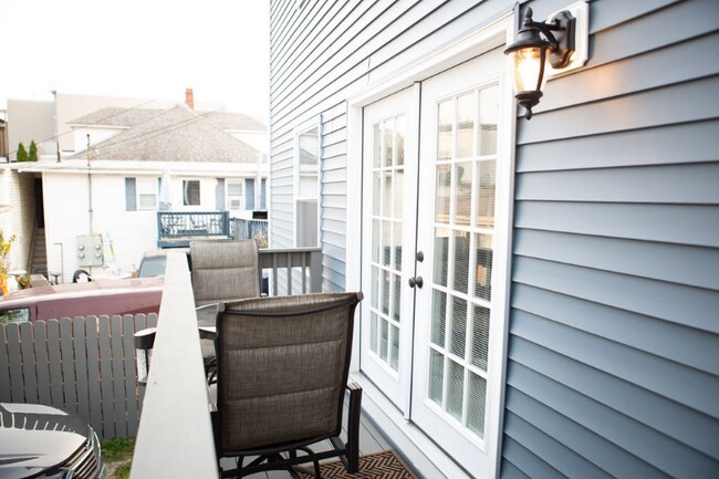 Building Photo - 201 Ashworth Ave