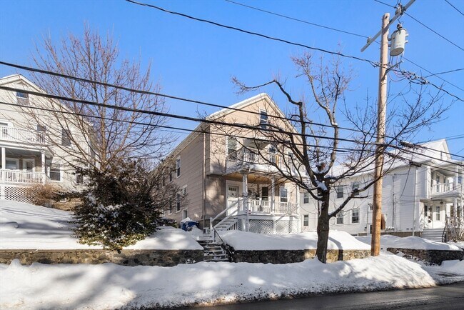 Building Photo - 97 Bow St