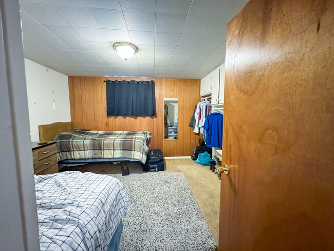 Building Photo - 845 E 820 N