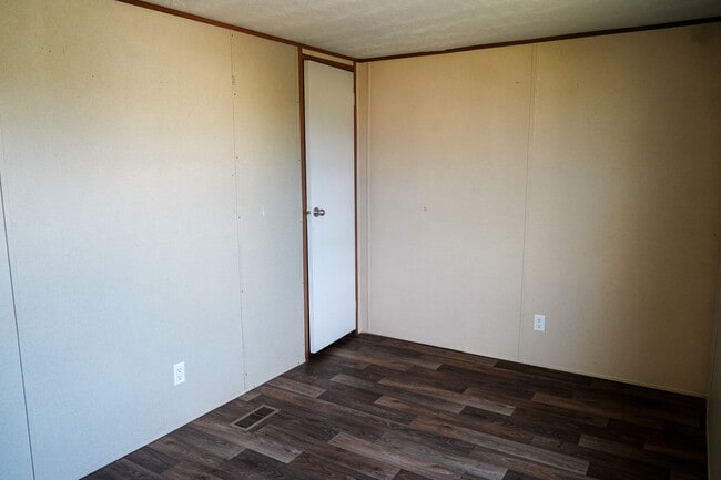 Building Photo - 2800 Halite Bend