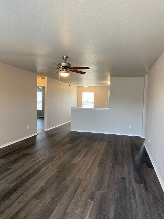 Building Photo - *Pre-leasing* Four Bedroom | Two Bathroom ...