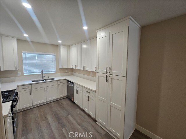 Building Photo - 8062 Trask Ave