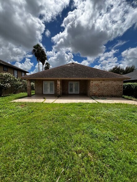 Building Photo - 3535 Warwick Glen Dr
