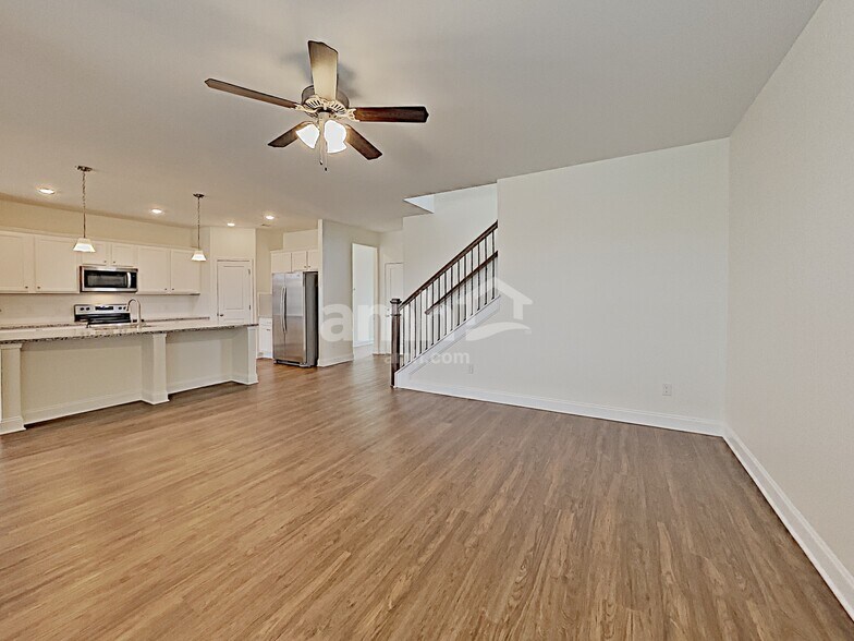 Building Photo - 5153 Jack Byrnes Dr