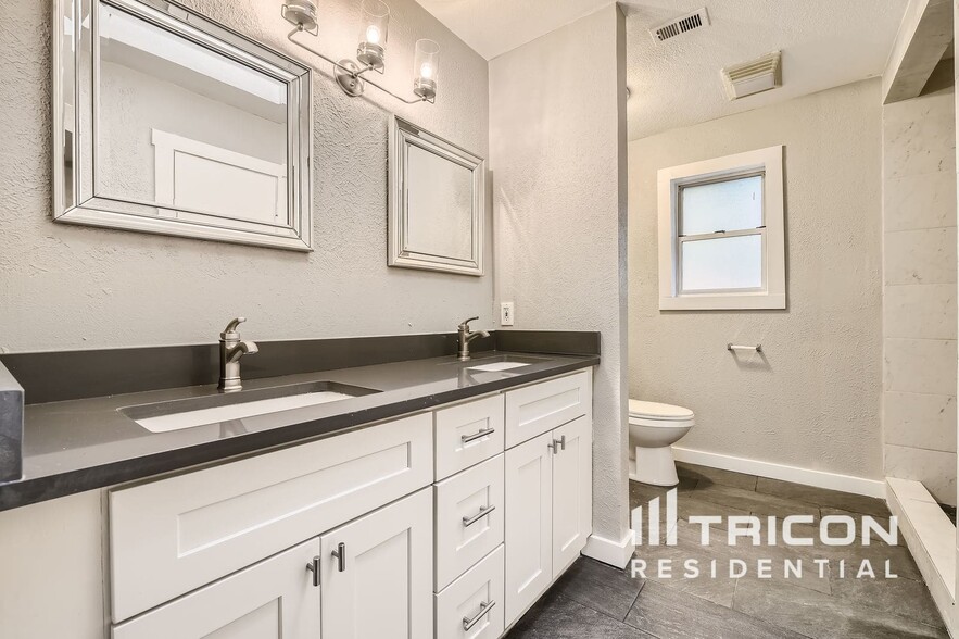 Building Photo - 506 Canyon Ridge Dr