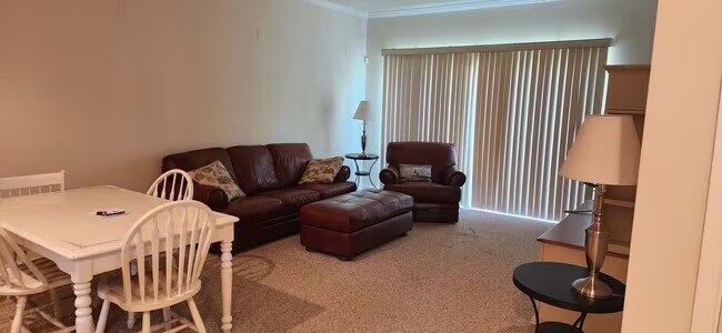 Building Photo - 508 Summerset Ct