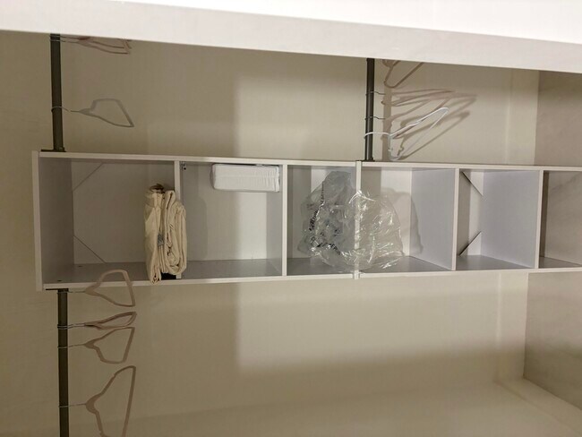 Building Photo - 401 Briny Ave