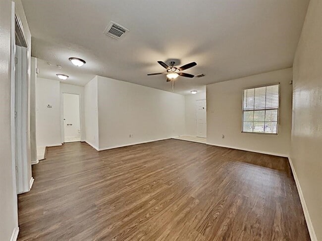 Building Photo - 6830 Shallow River Ct