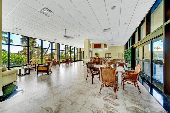 Building Photo - 10410 S Ocean Dr