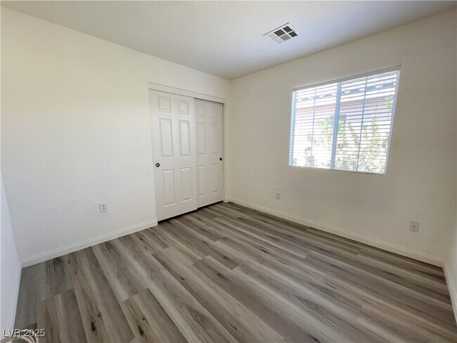 Building Photo - 8413 Lower Trailhead Ave