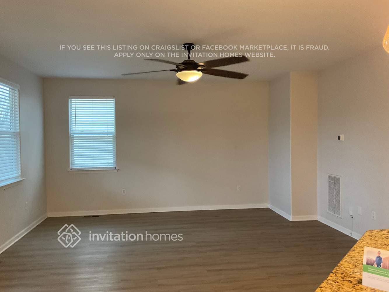 Building Photo - 2223 Dale View Dr