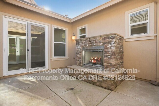 Building Photo - 1143 Bevinger Dr