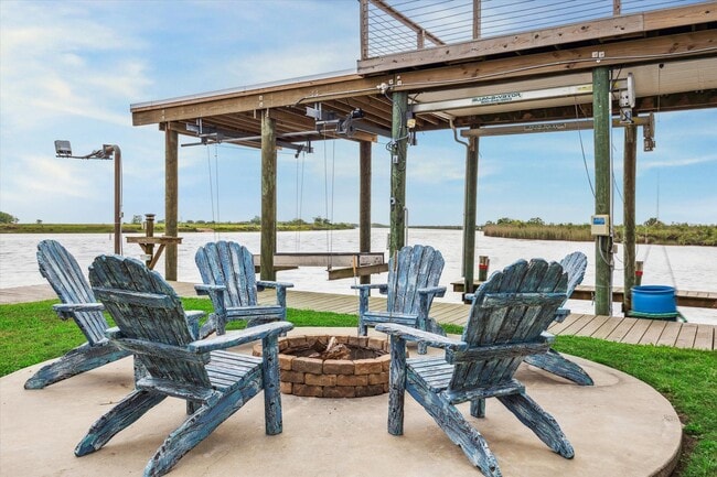 Building Photo - 395 Redfish Dr