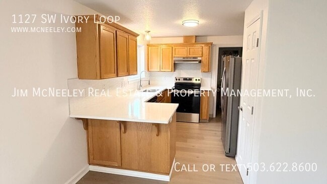 Building Photo - 1127 SW Ivory Loop