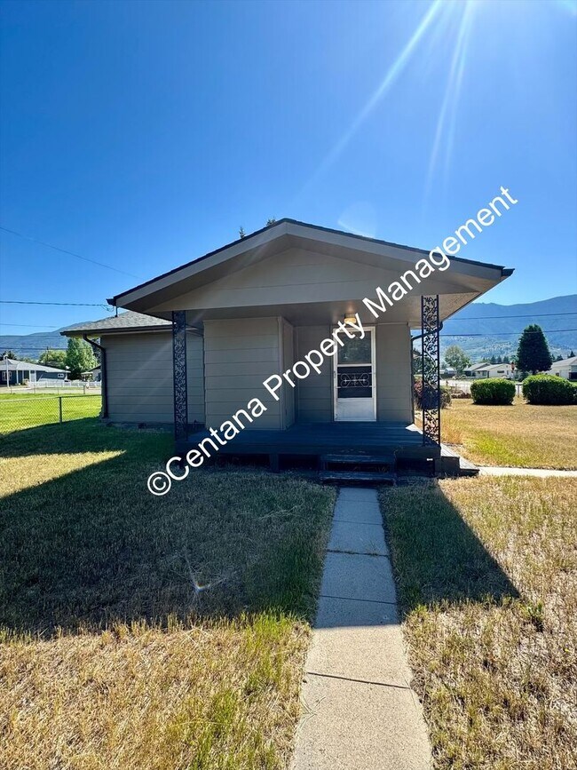 Building Photo - 1 Bed 1 Bath Located in the Flats